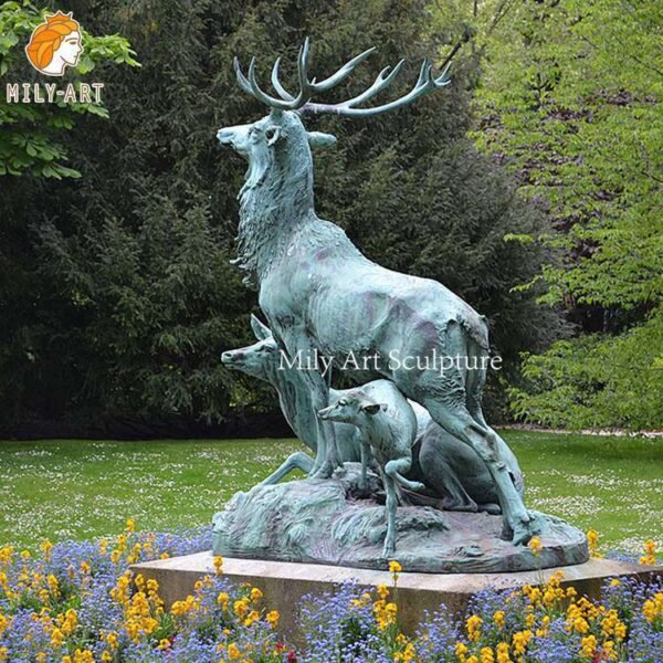 Bronze reindeer family statues for outdoor display