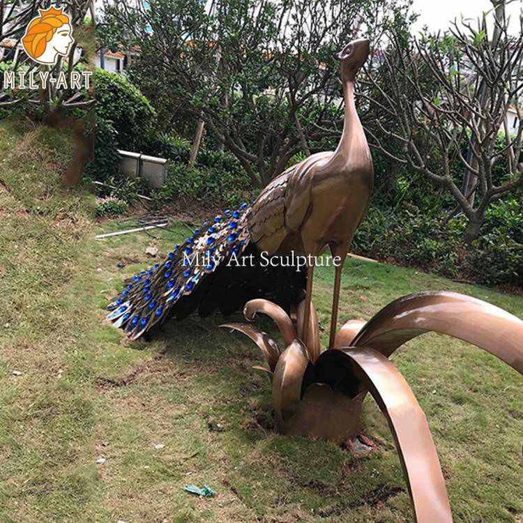 4.metal peacock sculpture mily sculpture