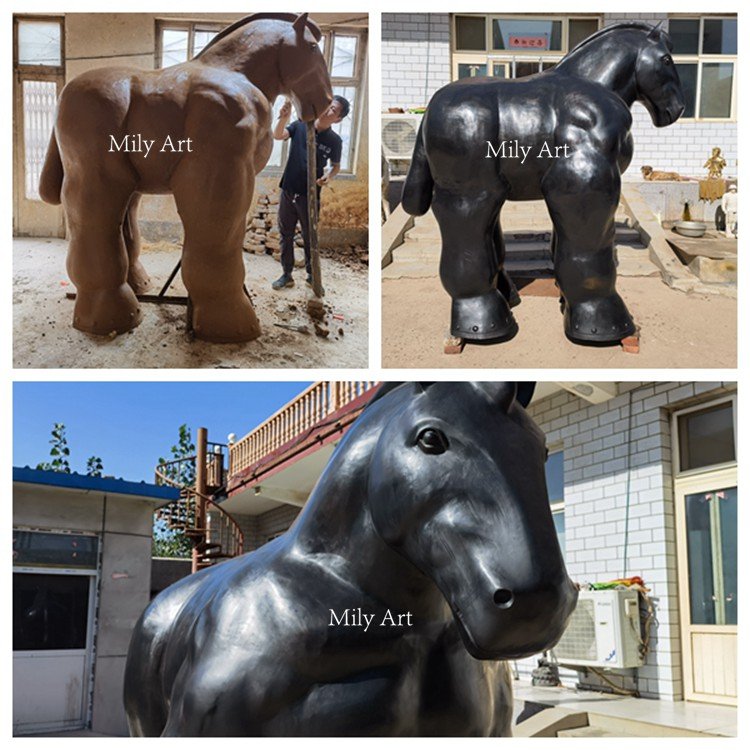 2.1.high degree of reduction of fat horse sculpture-Mily Sculpture