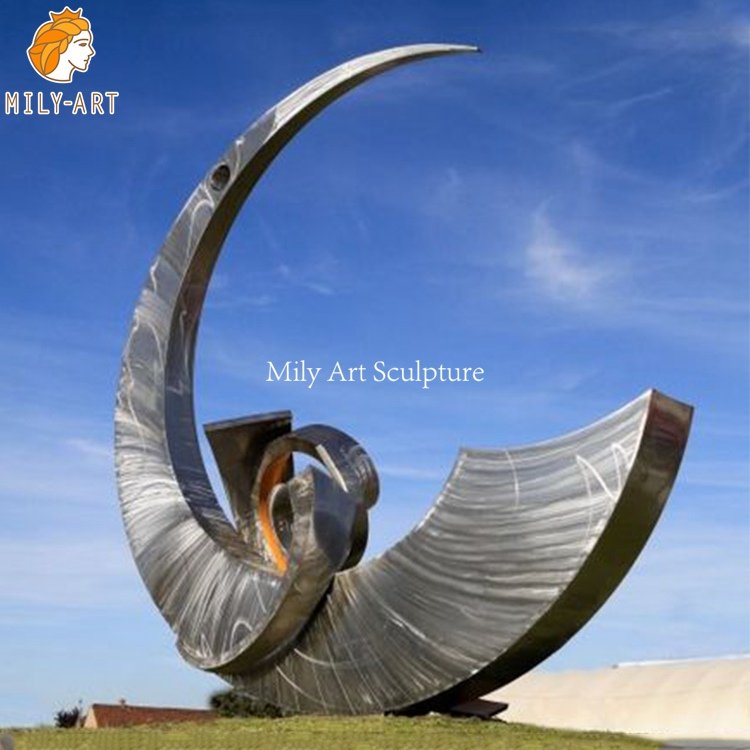 2. large lawn sculptures-Mily Statue