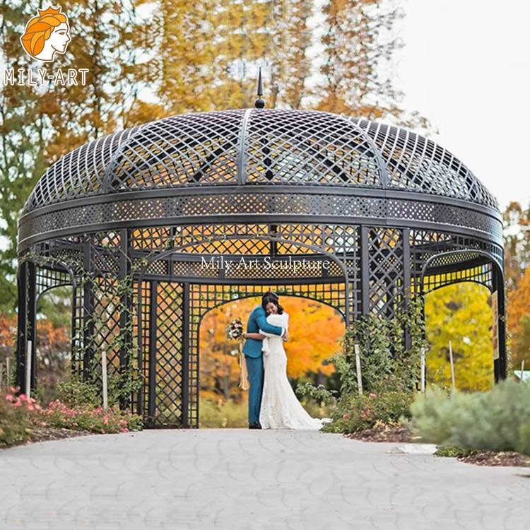 1.black iron gazebo-Mily Statue