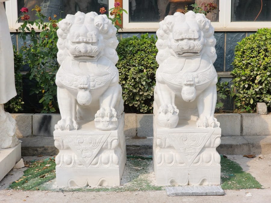 marble foo dog statues