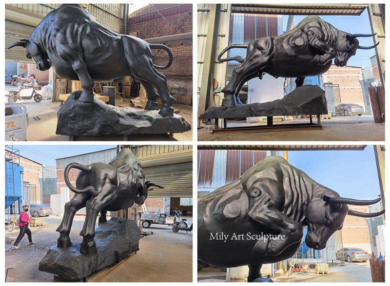 Outdoor Giant Bronze Running Bull Sculpture Details