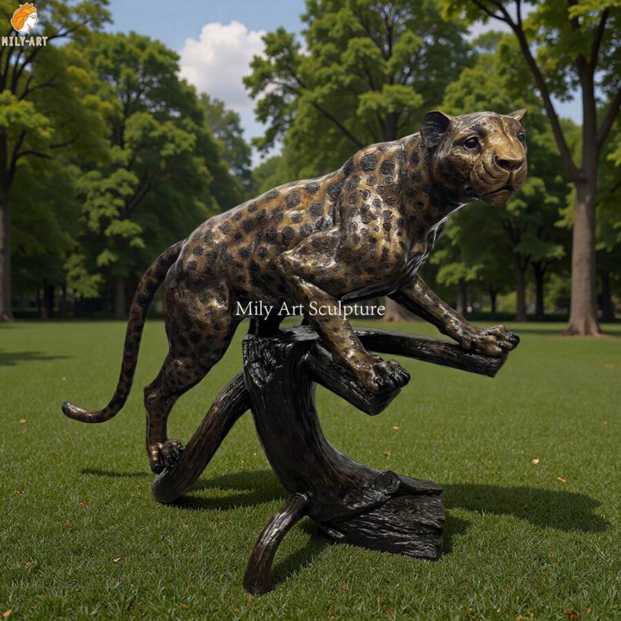 Custom Bronze Jaguar Statue for Outdoor Lawn Decor
