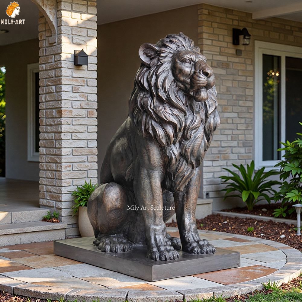 Famous Bronze Lion Statues Outdoor