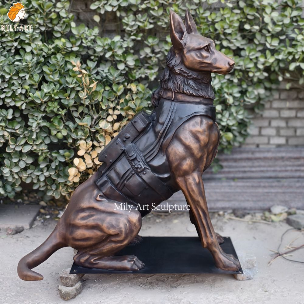 Lifelike Life Size Bronze Military Dog Statue
