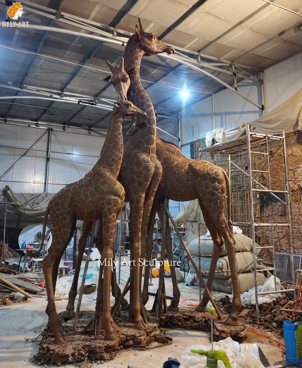 Bronze Life Size Giraffe Statue Clay Model