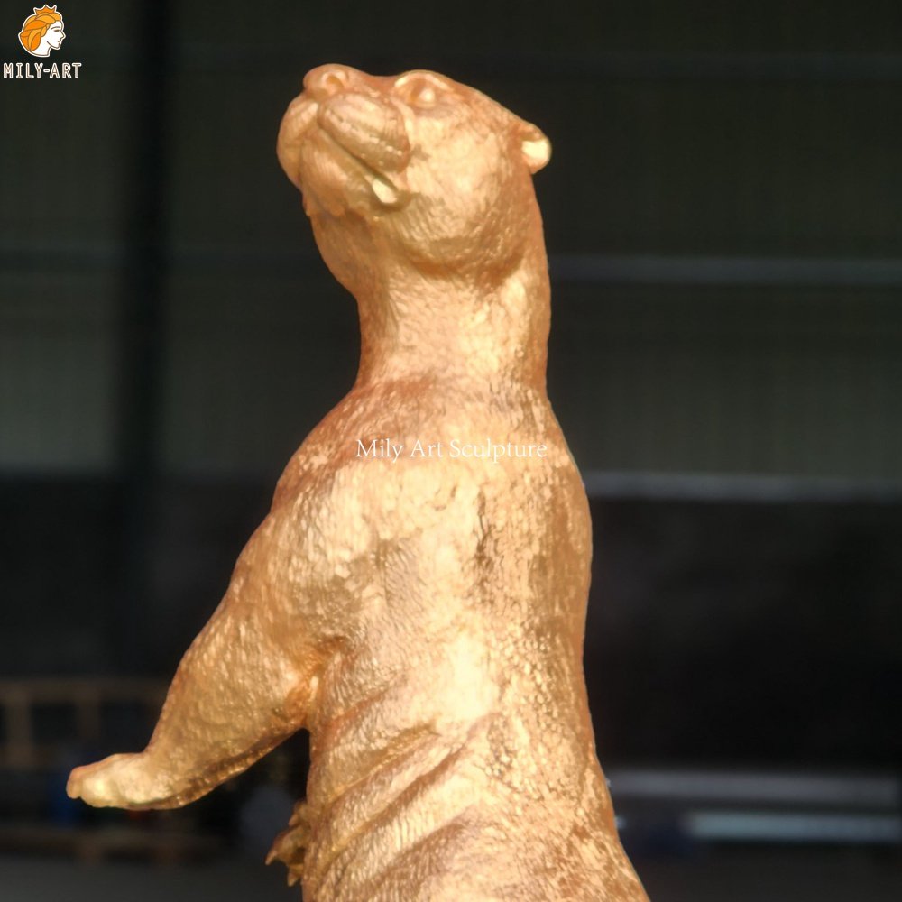 Casting Bronze Otter Garden Statue Detail