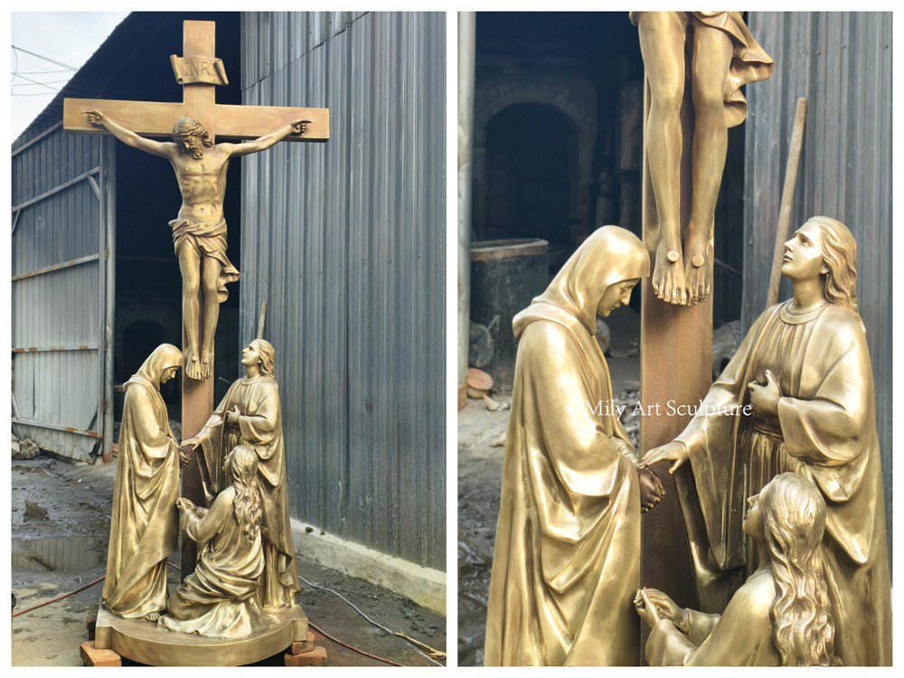 Bronze Cross of Jesus with the 3 Saints Details