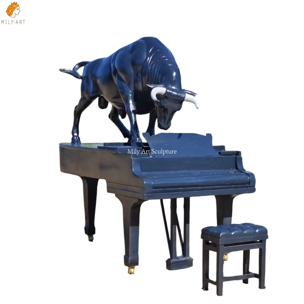 Life-sized Black Bull Standing on Piano - Sculpture Chapman's Homer