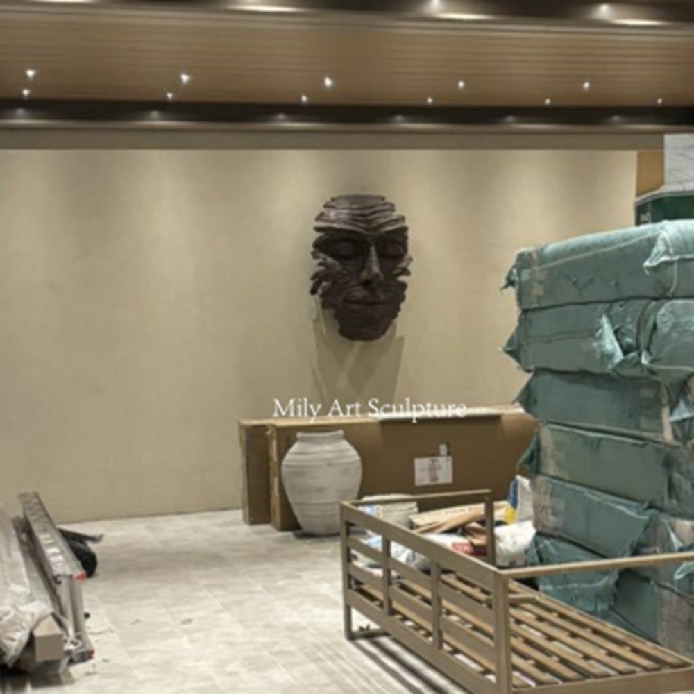 Panama Modern Face Sculpture Feedback