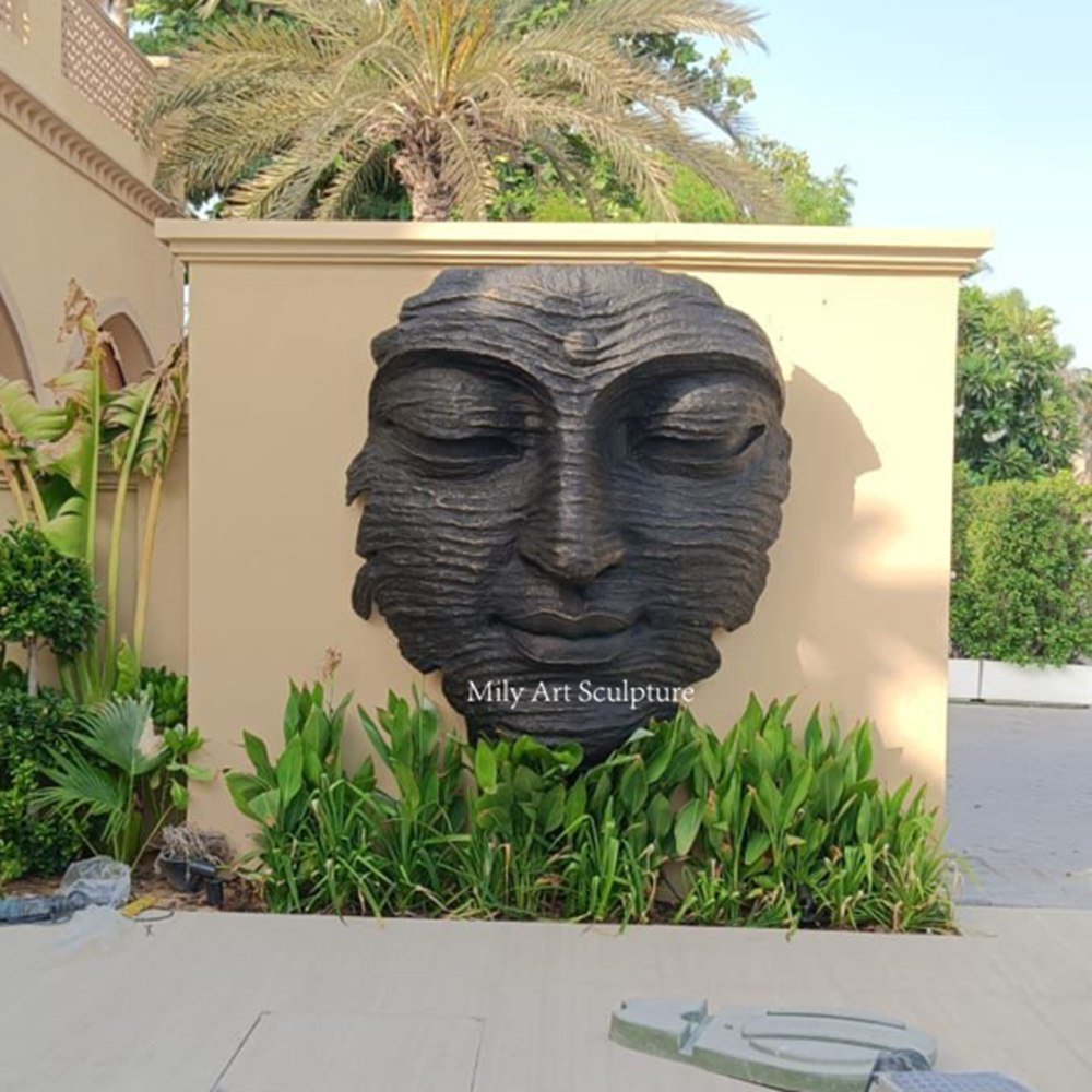 UAE Modern Face Sculpture Feedback